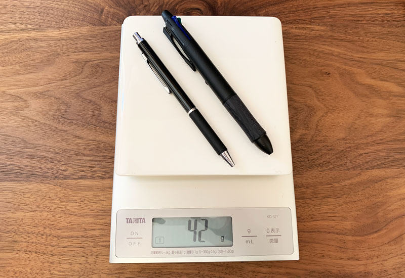 SankDisk　ペンの重さと比較
